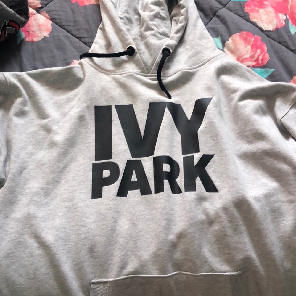 Ivy Park (Size Medium) in good condition